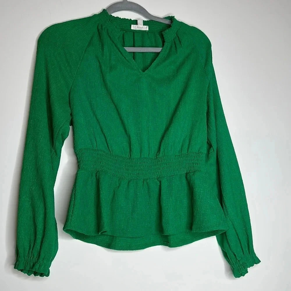 Riley & Rae Womens Green long sleeve peplum style blouse | size S | EUC